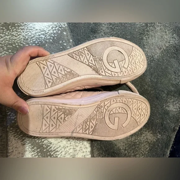 Shoes - Picture 4 of 6